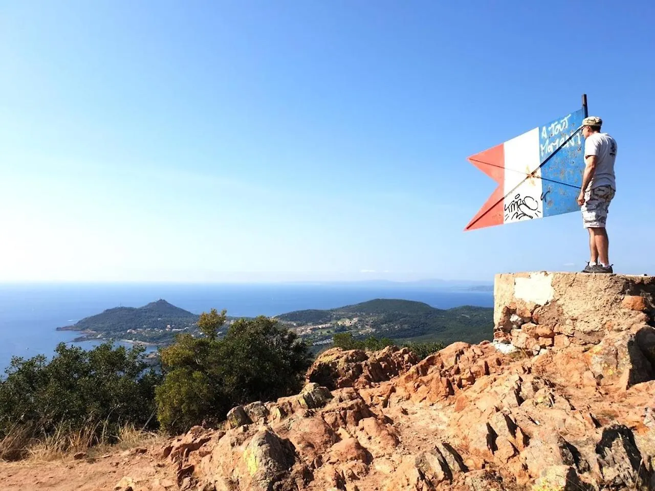 Paradis Bleu Et Ile D'Or Saint-Raphaël Kemp